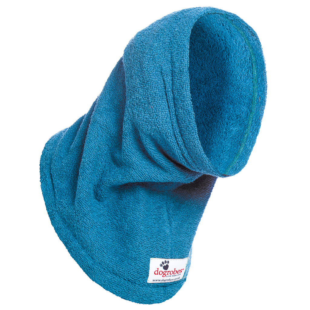 Dogrobe snoods are trusted and loved by dogs’ owners and their pets as they are ideal for drying your dog's head, neck and ears. Dog snood in teal.